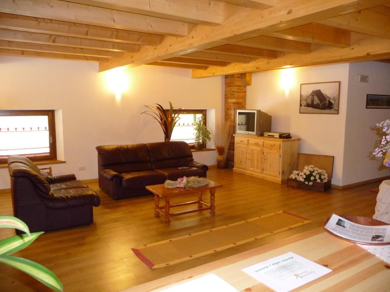 Agriturismo Fornas Hotel Толмецо Екстериор снимка